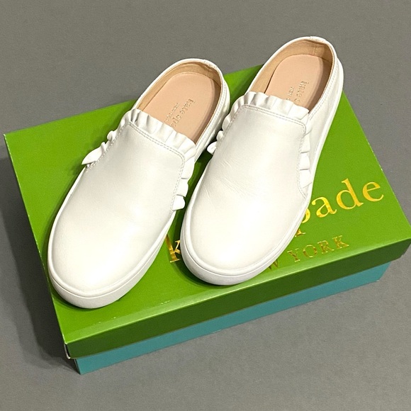 🆕 ♠️ Kate Spade Leather Backless Sneakers - Picture 2 of 10